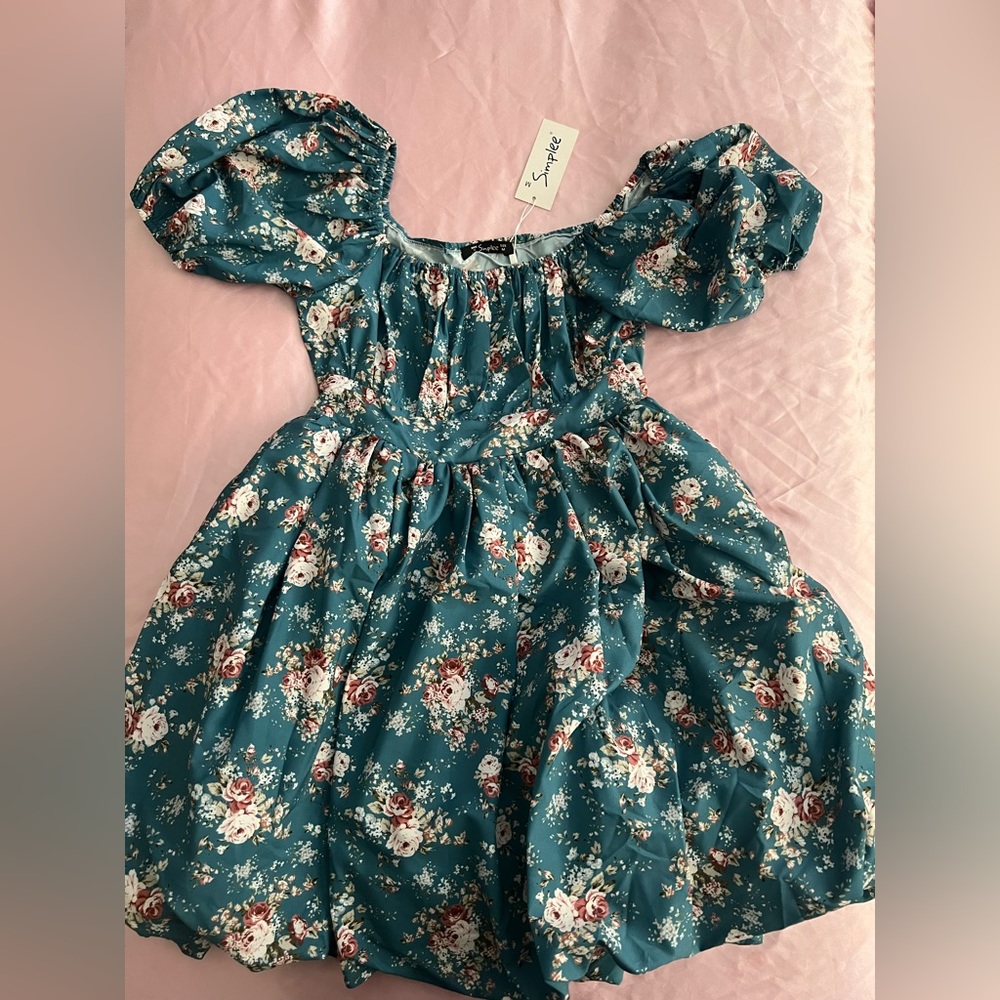 Flower Tulle-underskirt Mini Dress